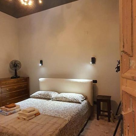 Curt Da Beta - Casa Vacanze Con Giardino In Corte Del XVIII Secolo Malnate Exterior foto